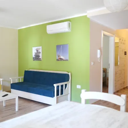 Rezidenca Kalter Durres * Golem (Tirana)
