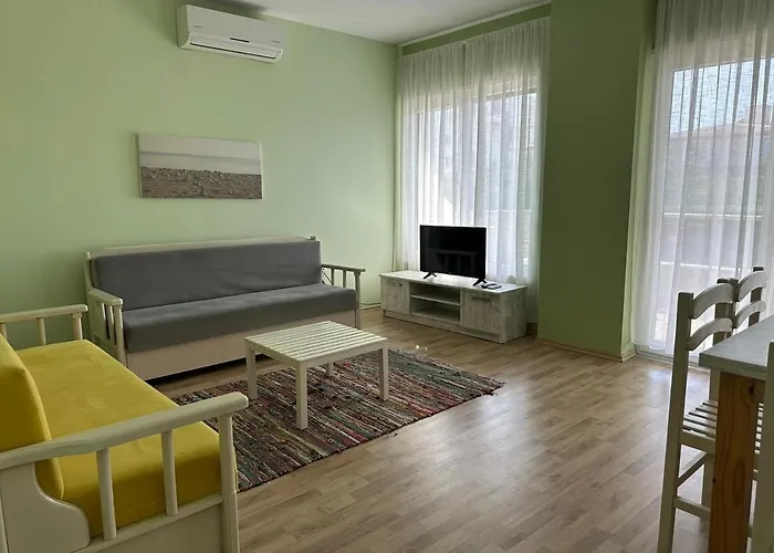 アパート Rezidenca Kalter Durres ゴーレム